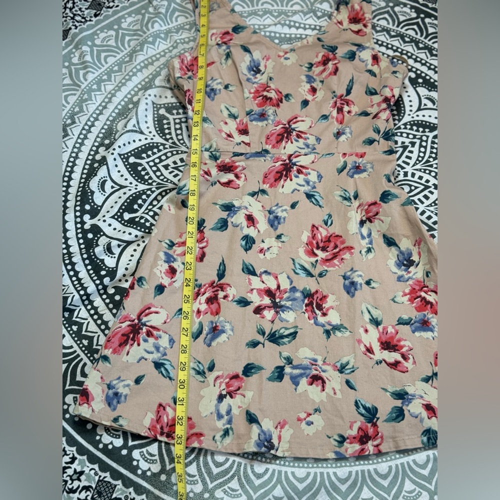Charming Charlie Khaki Floral Cut Out Dress Size Medium - Picture 7 of 13